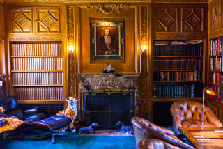Illustration for article titled The Playboy Mansion As You've Never Seen It